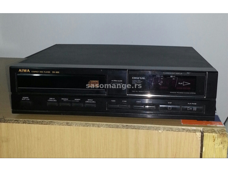 Aiwa compact disc player DX-500 za americko tržište ( sa ugradjenim ispravljacem za struju )