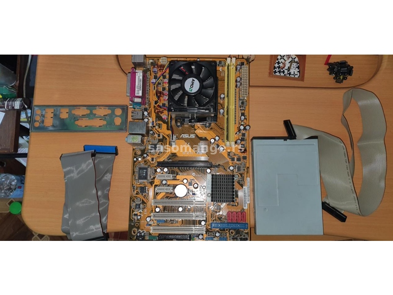 Komplet Asus maticna ploca, Amd procesor 64 bit, kuler, ram ddr2, kablovi