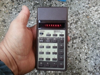 National Semiconductor 835A Kalkulator, Crveni VFD Ekran