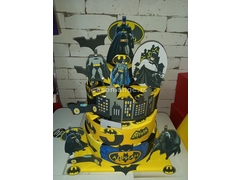 Kartonska torta Betmen ili torta od kartona