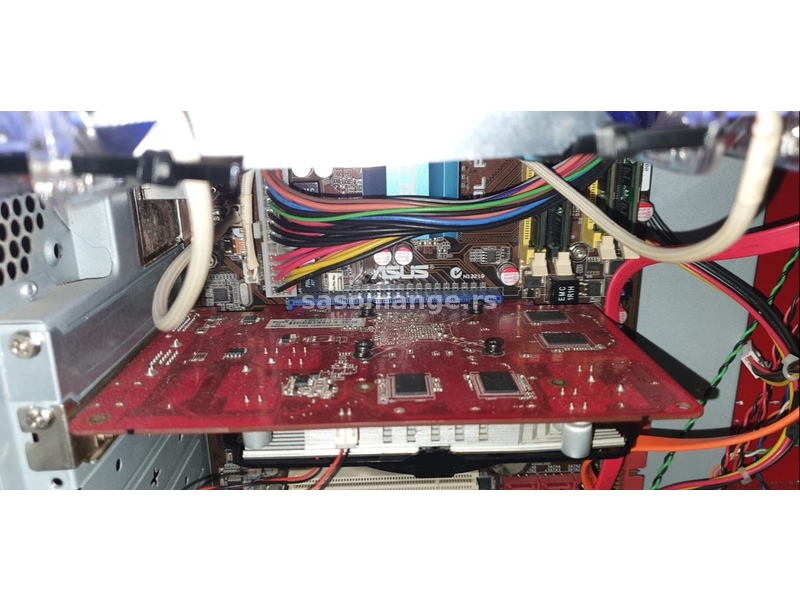 Maticna ploca Asus P5KQL-PRO + procesor Q6600 X4 8Mb kes + masivni kuler 2 x 12cm + ram + kablovi
