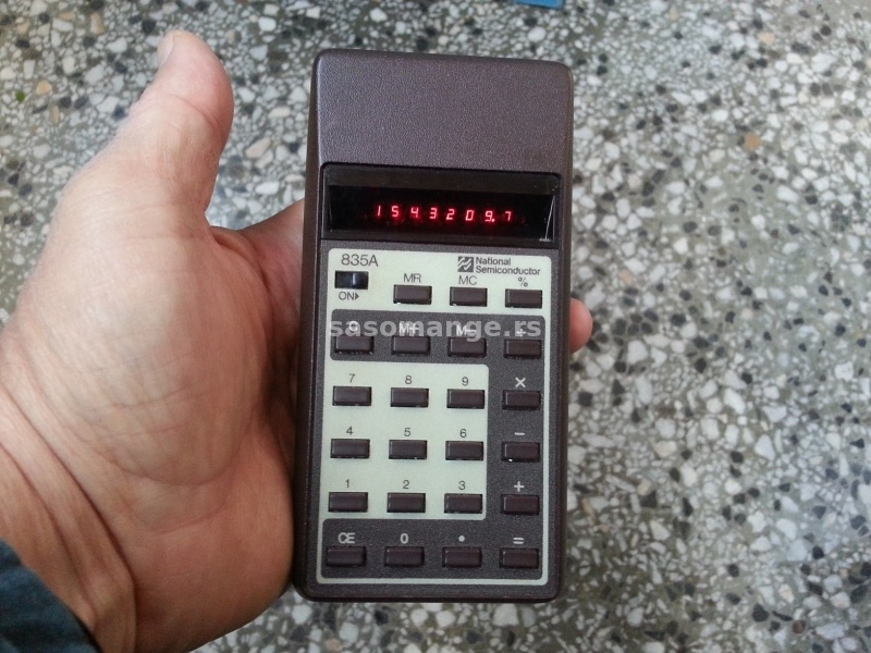 National Semiconductor 835A Kalkulator, Crveni VFD Ekran