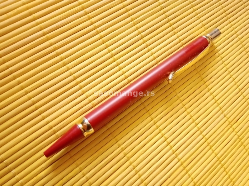 Hemijska olovka boje cigle