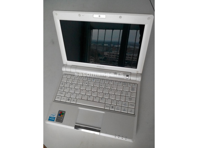 Asus Eee PC 900 sa SSD-om 8GB, 960 grama težak