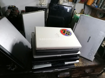 Gomila laptopova za reciklazu