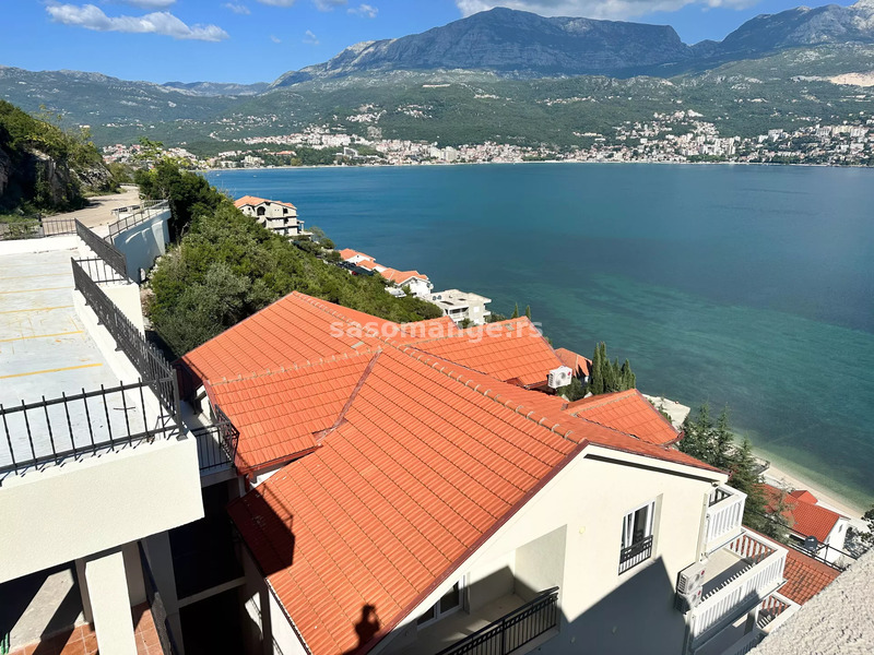 Nova zgrada sa više apartmana na trećoj liniji do mora, Njivice, Herceg Novi