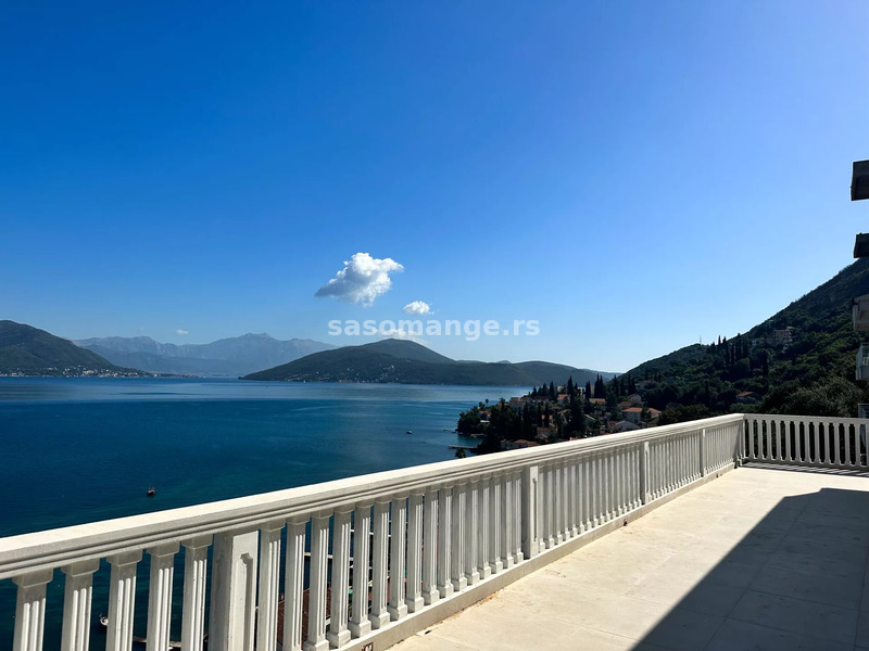 Nova zgrada sa više apartmana na trećoj liniji do mora, Njivice, Herceg Novi