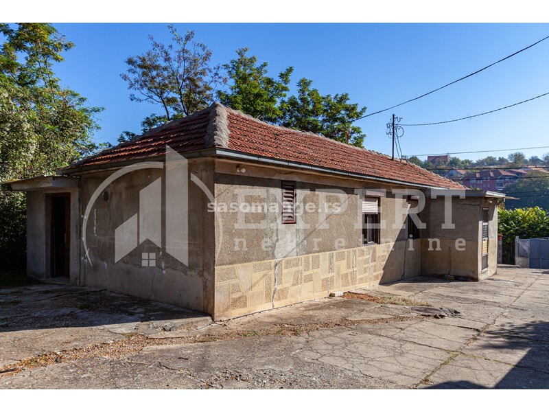 Kuća na Paliluli, 63 m2, pomoćni objekat, plac 628 m2,