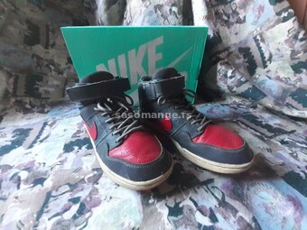 Prodajem dublju obuću za dečake Nike SB + ,,GRATIS'' proizvodi