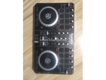 &nbsp;Numark Mixtrack Pro II USB DJ Controller with Integrated Audio Interface and Trigger Pads