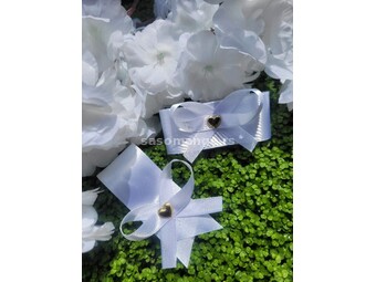 Cvetići za kićenje svatova - bela traka/zlatno srce