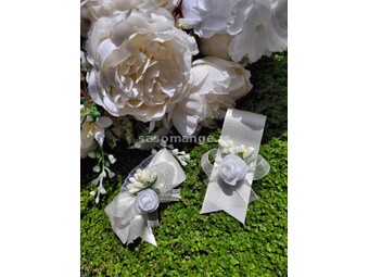 Cvetići za kićenje svatova - bež traka/bela ruža