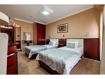 Elegant Double Bed Hotelska Soba