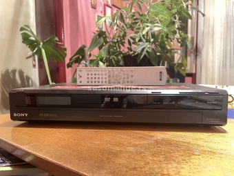 SONY DVD plejer i rekorder (RDR-GX210)