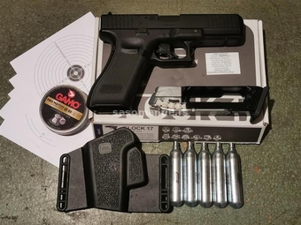 Umarex Glock 17 gen 5, cal. 4,5 mm, komplet