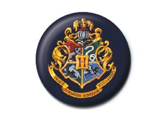 PYRAMID INTERNATIONAL Harry Potter (Hogwarts Crest) Badge