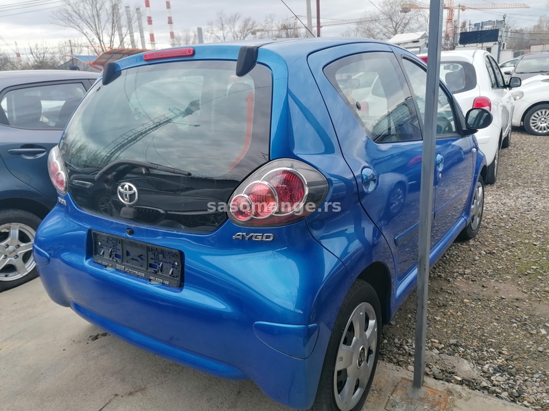 Toyota Aygo 1.0 VVTI COOL BLUE