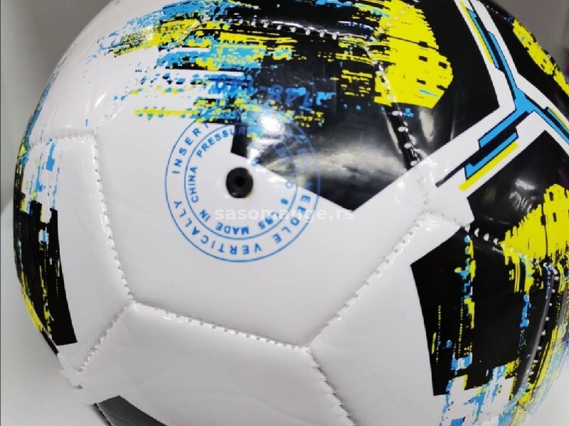 Dečija bela fudbalska lopta sa crnim detaljima