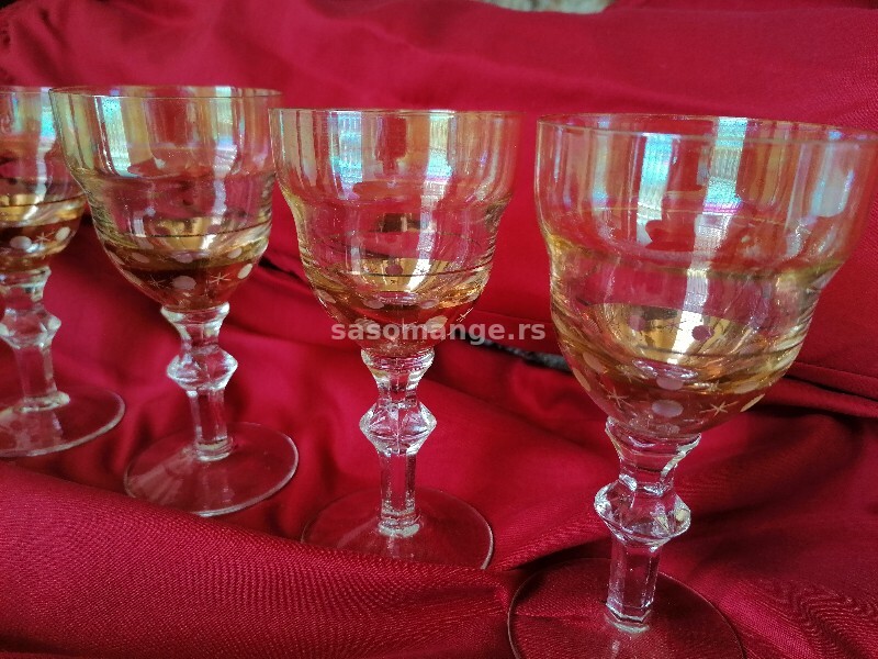 Starinske čaše za vino