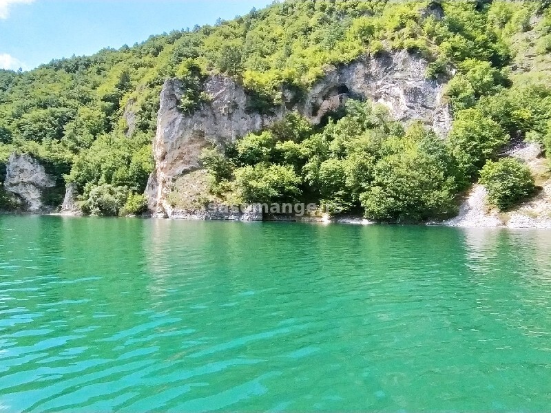 Vikendica Zlatarsko jezero