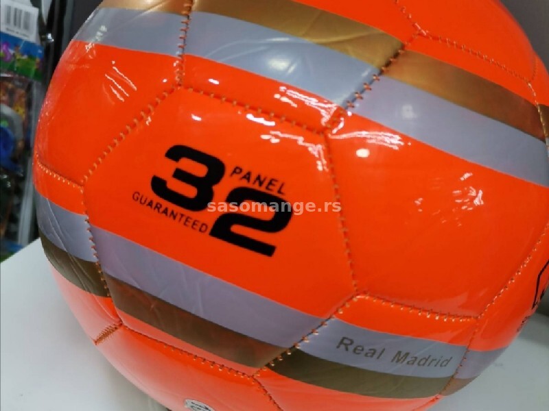 Narandžasta realova lopta za fudbal