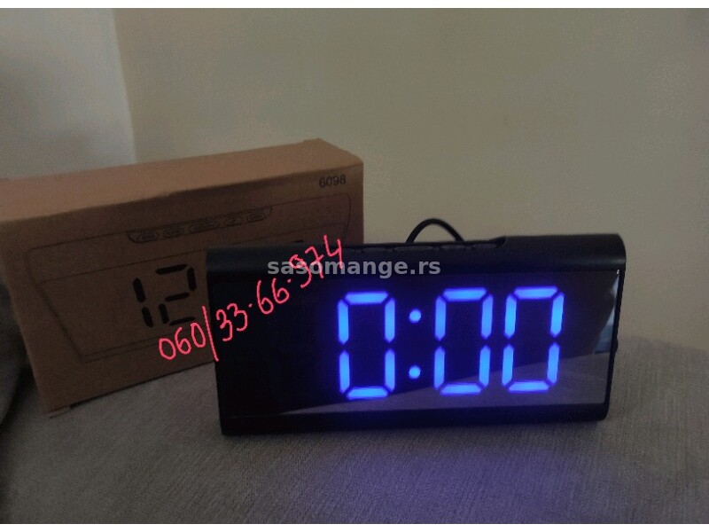 Digitalni sat crni/beli/zeleni/plavi broj AKCIJA (15)