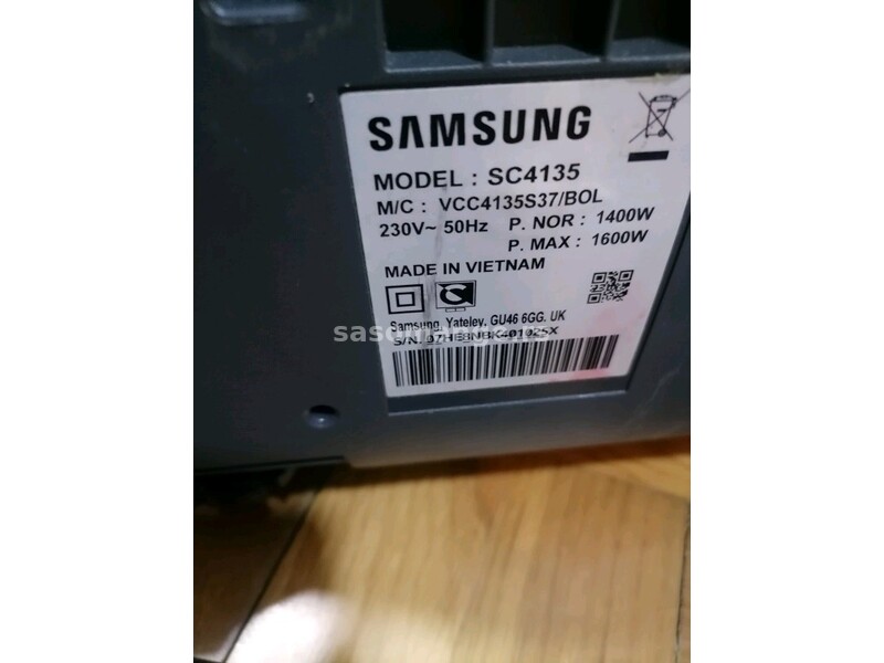 Usisivač Samsung 1600w sa platnenom kesom i papirnom Ispravan provereno