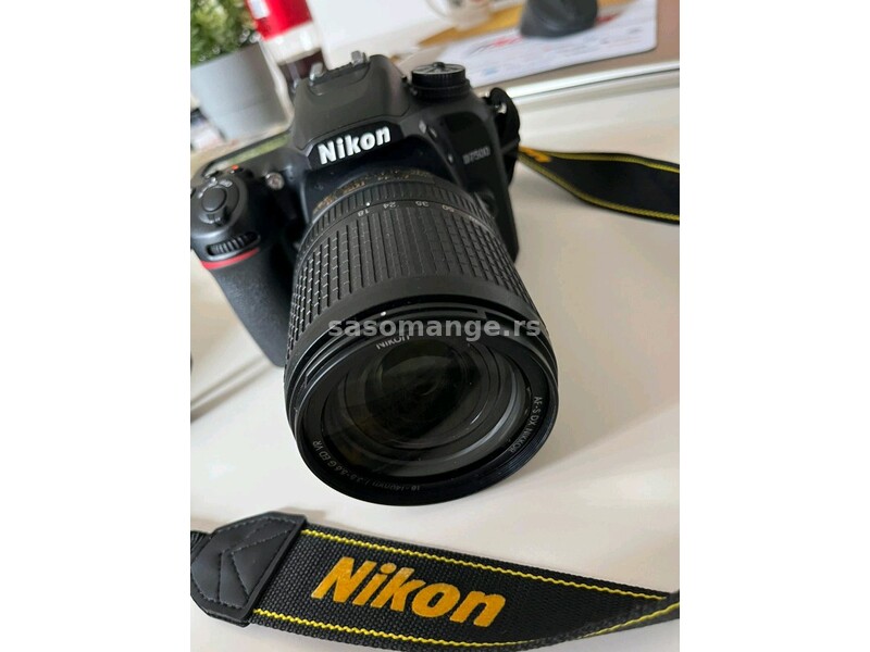 Nikon D7500 + AF-S DX NIKKOR 18-140mm F3.5-5.6G ED