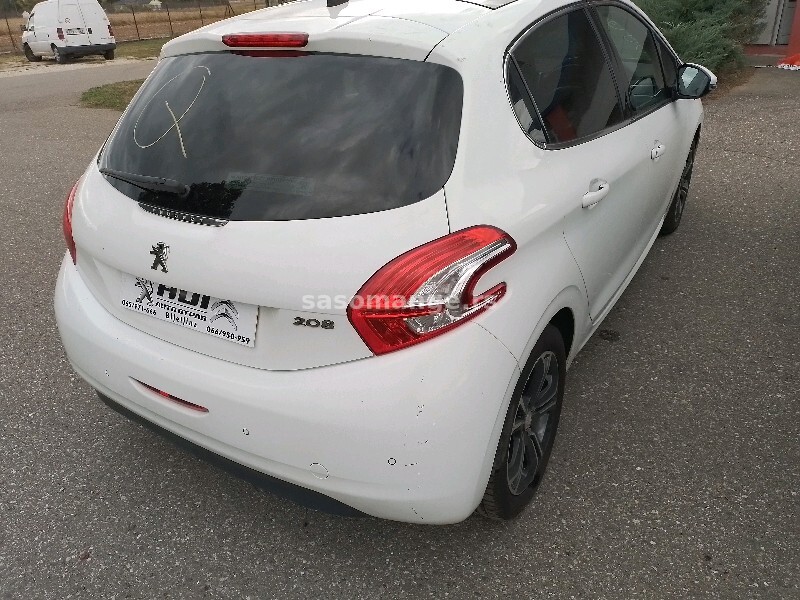 Peugeot 208 1.2 benzin 2014 god pezo delovi