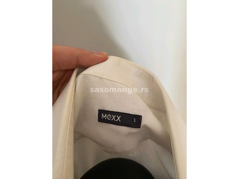 Prodajem odlično očuvane muške markirane košulje u veličini L. Brendovi uključuju Gant, Mexx, SMOG..