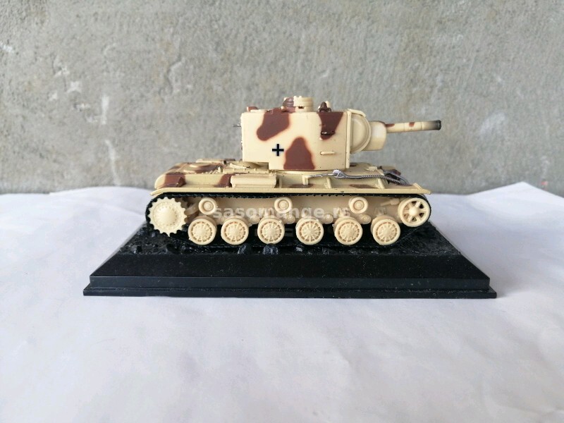 Nemački tenk pzkpfw kv 2 754(r)-1942