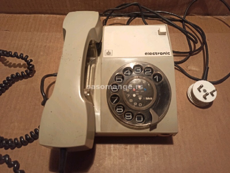 Stari telefon iz doba SFRJ