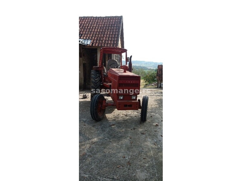 Traktor reno 7611 85 ks