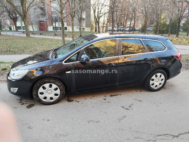 Opel Astra J, sport tourer , COSMO oprema