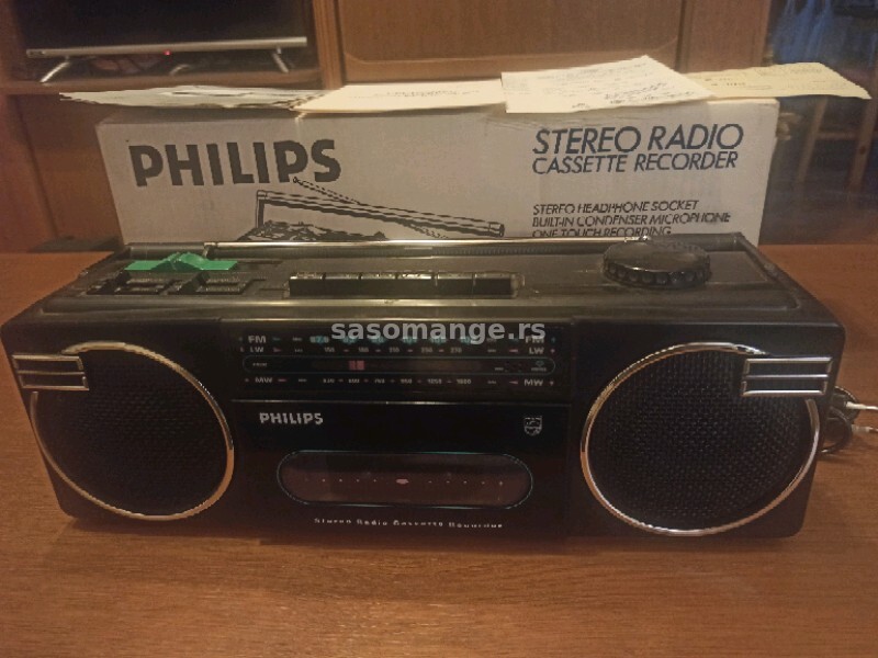 Radio kasetofon PHILIPS
