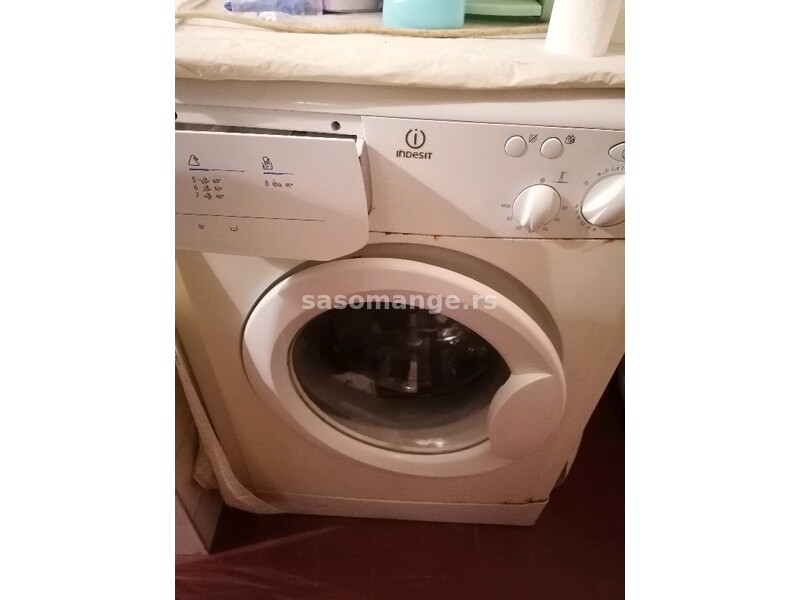 Mašina za pranje veša indesit