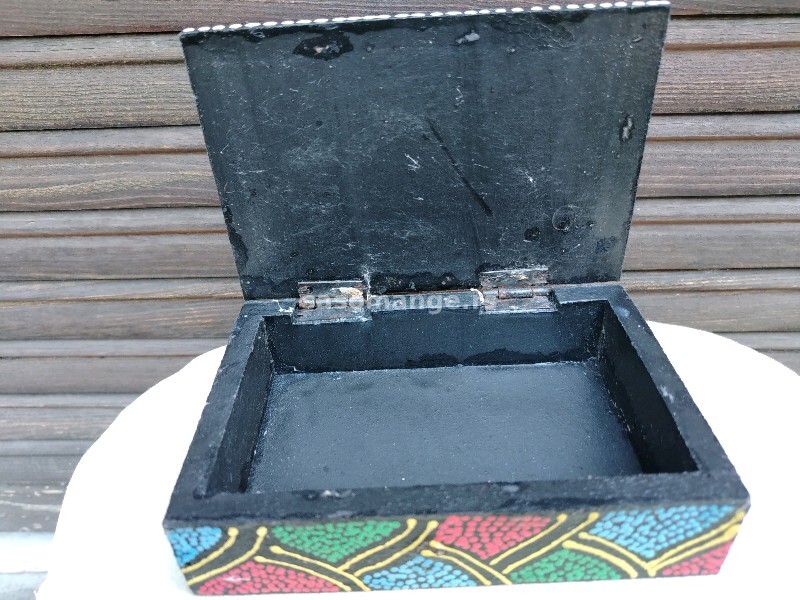 Ručno oslikana drvena kutija za nakit
