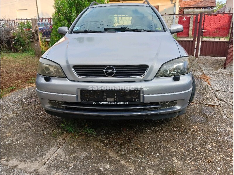 Prednji branik Opel Astra G