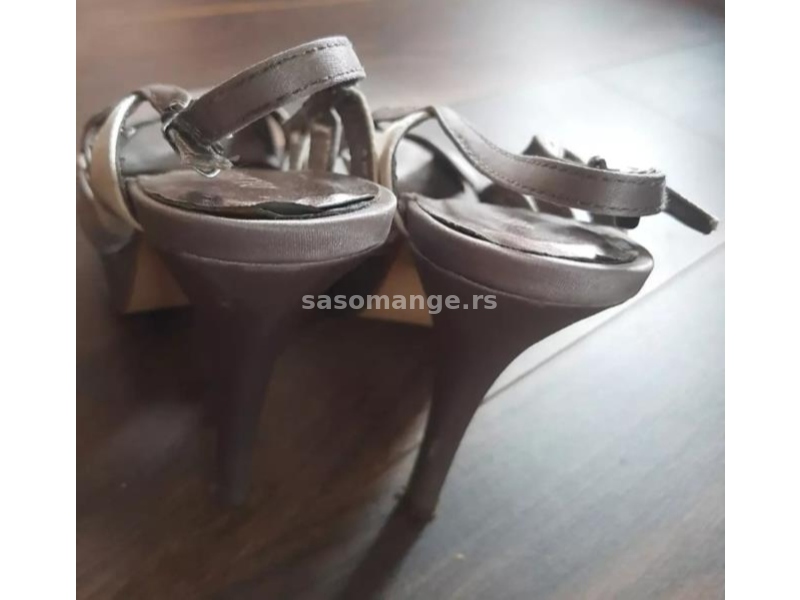 Srebrne sandale 39