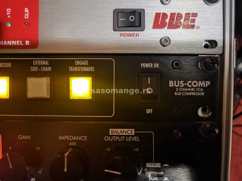 Warm Audio BUS-COMP analogni, dvokanalni kompresor