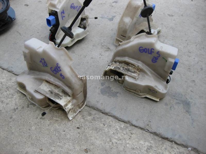 Golf 5 unutrasnje brave vrata polovne ispravne originalne