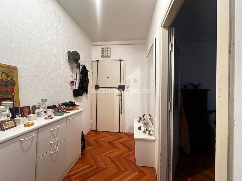 Prodajemo odličan stan u Nikole Marakovića,53m