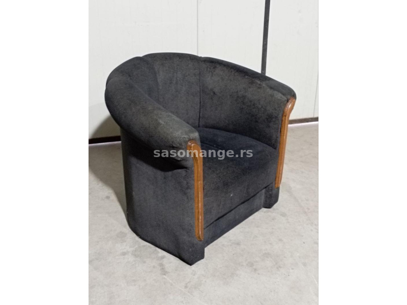 Prodajemo polovnu fotelju R-2537