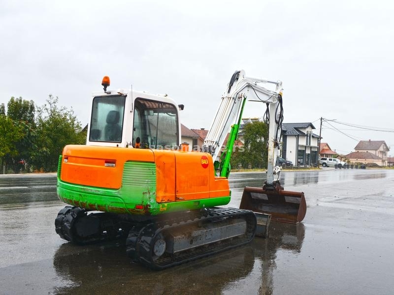 TAKEUCHI TB175