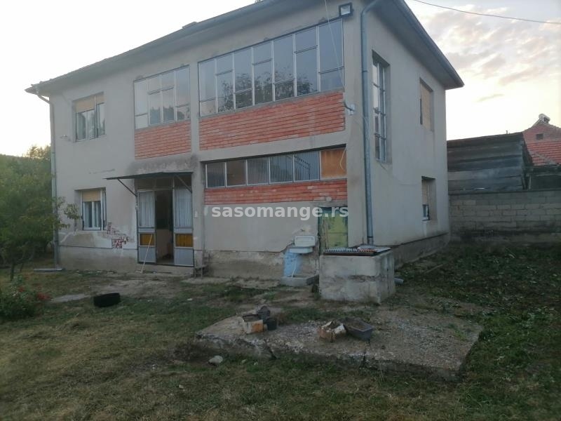Prodajem kucu 160 m2 selo Krsevica