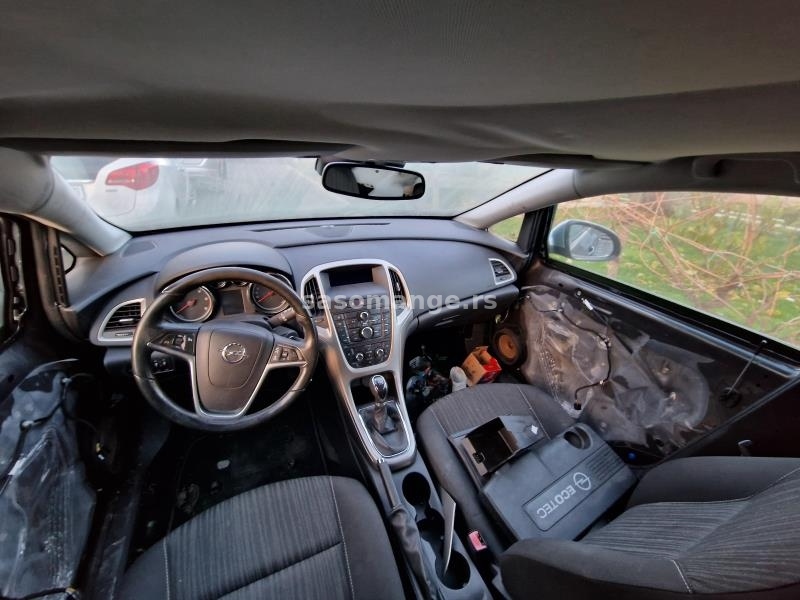 Opel Astra J POLOVNI DELOVI 1.7 cdti A17dtj 81kw