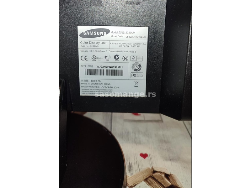 Samsung SyncMaster Monitor 2220LM + zvucnici kao NOV