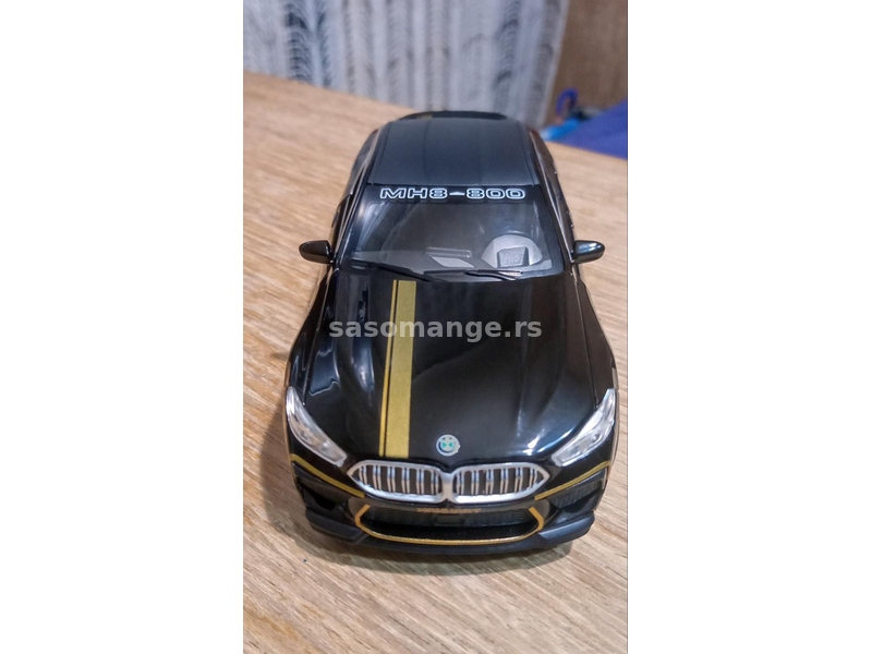 Metalni model automobila BMW M8