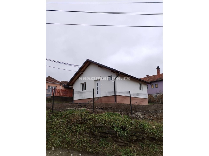 Prodaje se kuća iznad Partizanovog Magacina