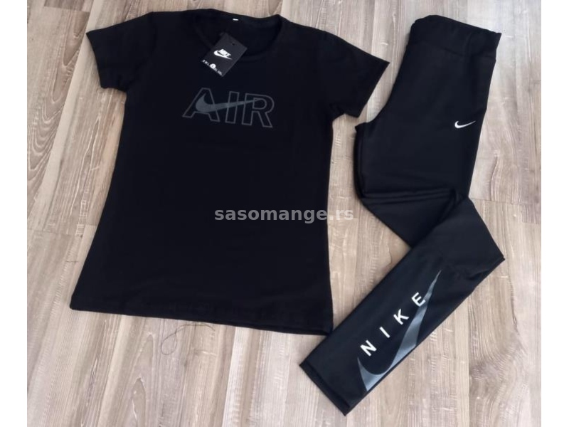 Nike komplet majica i helanke